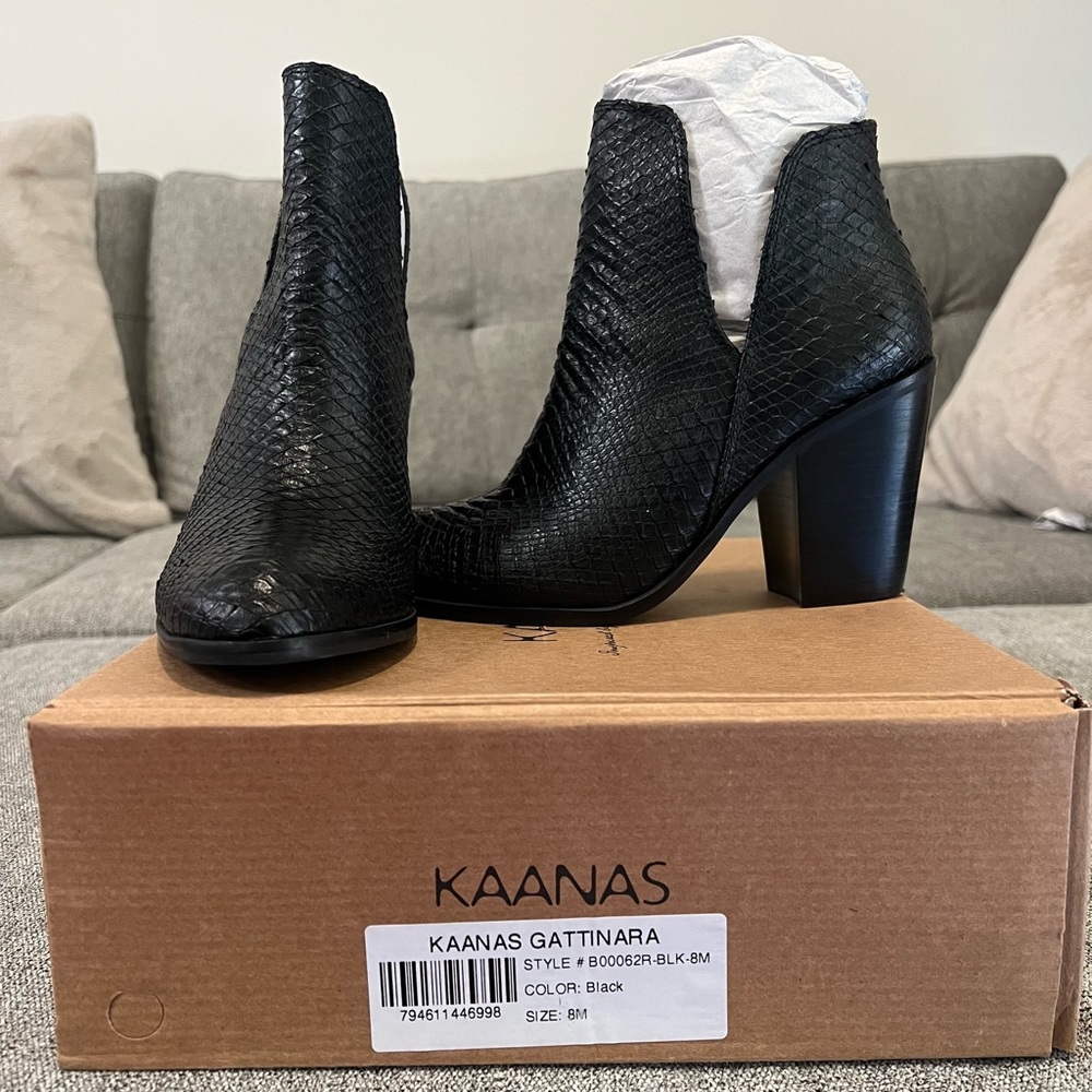 Kaanas Jessie James Decker Gattinara boots